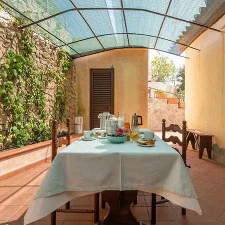 Panoramic At Kal'e Moru, Geremeas, Cagliari Villa *