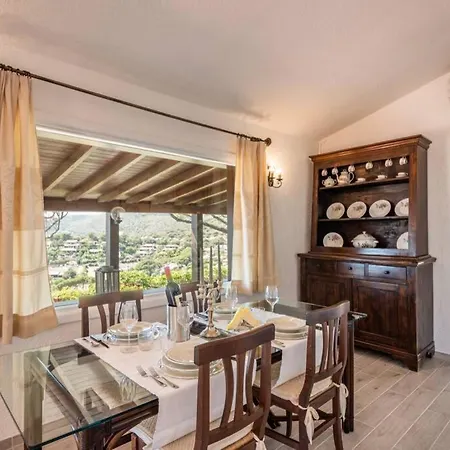 Villa Panoramic At Kal'e Moru, Geremeas, Cagliari Geremeas